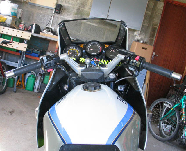 No mirrors is a problem